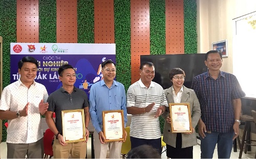 Hội doanh nhân trẻ tỉnh Đắk Lắk gặp mặt và tổ chức kết nạp hội viên mới